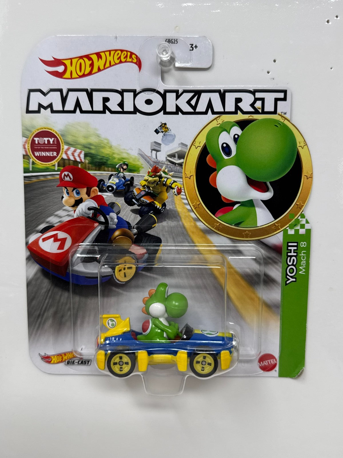 Hot Wheels Mario Kart Yoshi Mach 8 1:64 Diecast