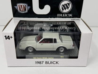 M2 Machines Buick 1987 Buick Regal Limited 1:64 Diecast White
