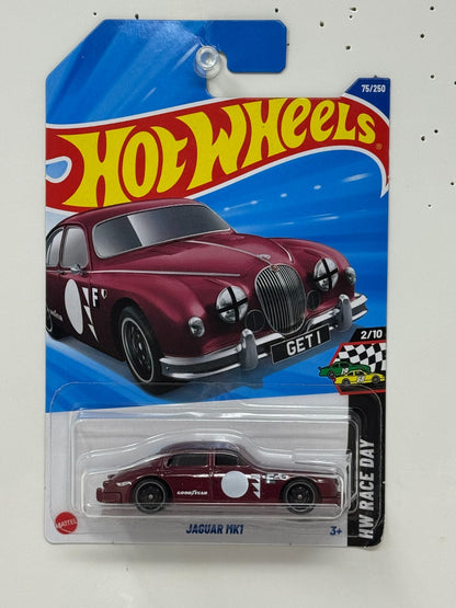 Hot Wheels Race Day Jaguar Mk1 1:64 Diecast