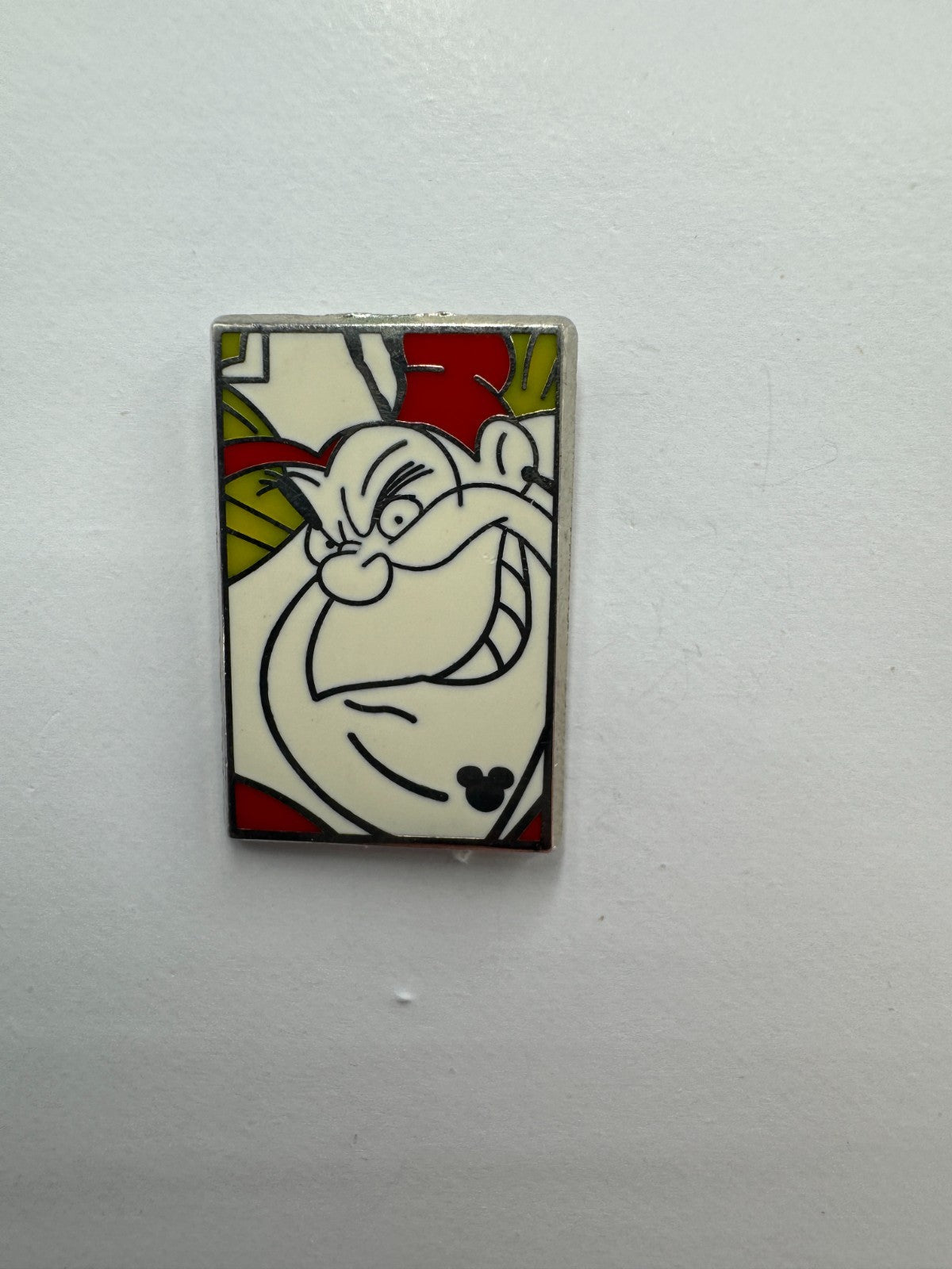 DLR Disney Queen of Hearts Alice in Wonderland Hidden Mickey Trading Pin DC1S14