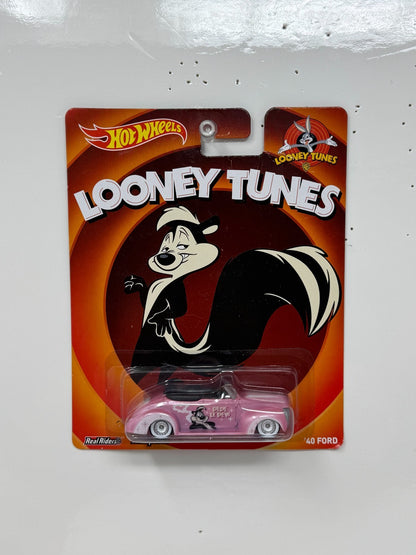 Hot Wheels Looney Tunes Real Riders 1:64 Diecast Lot of 8