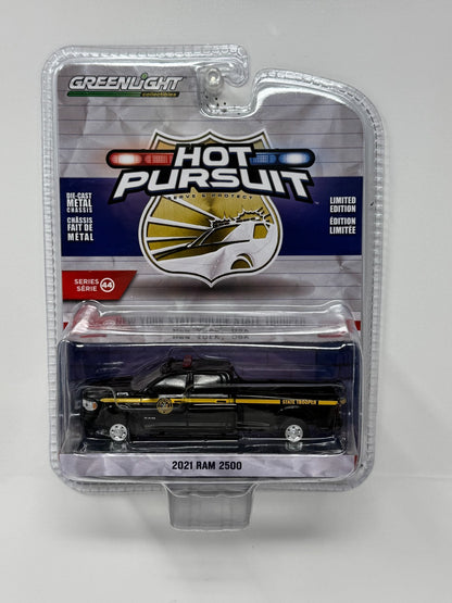 Greenlight Hot Pursuit 2021 Ram 2500 New York State Police 1:64 Diecast