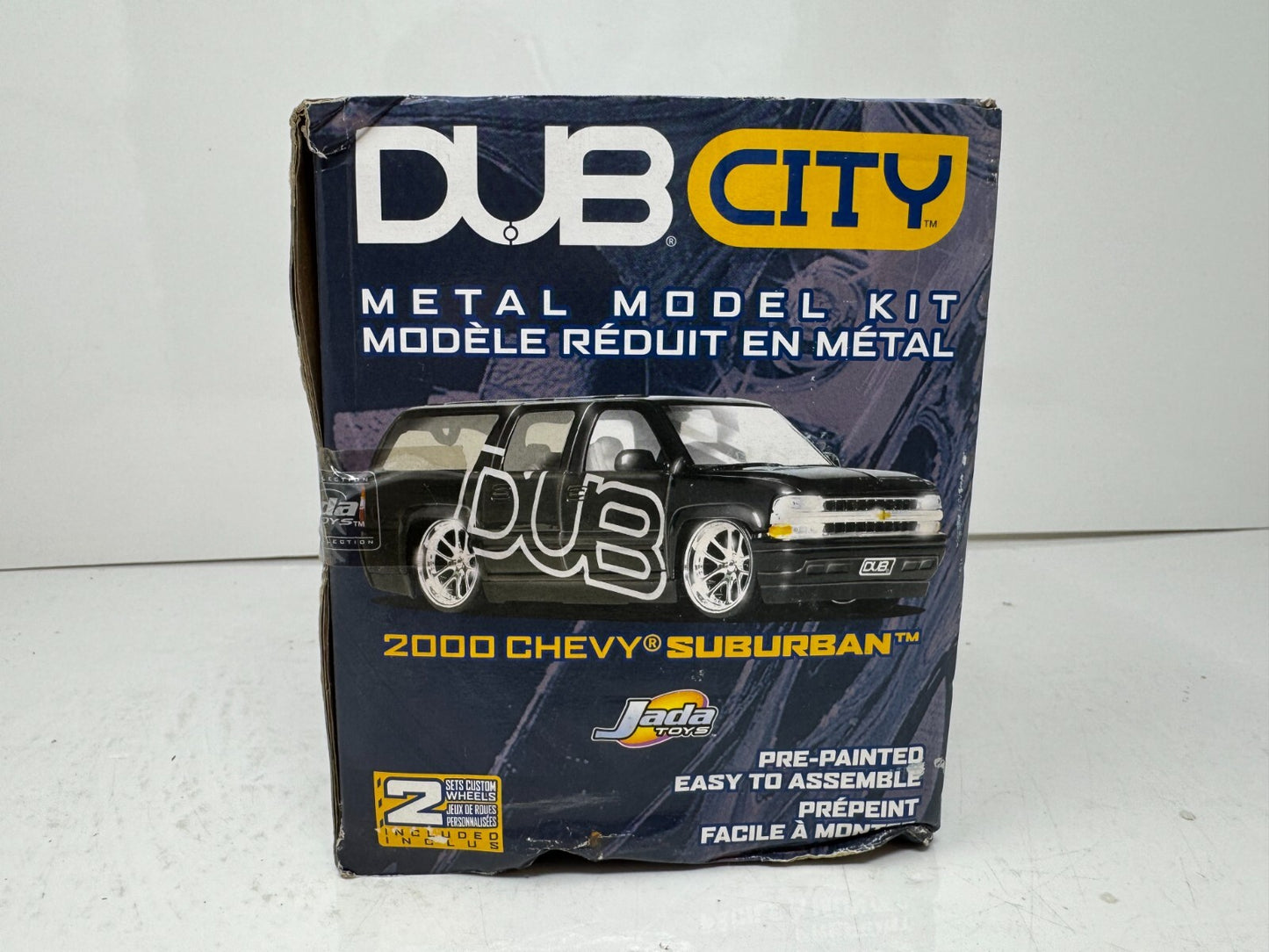 Jada Dub City 2000 Chevy Suburban Gray Metal Model Kit 1:24 Diecast