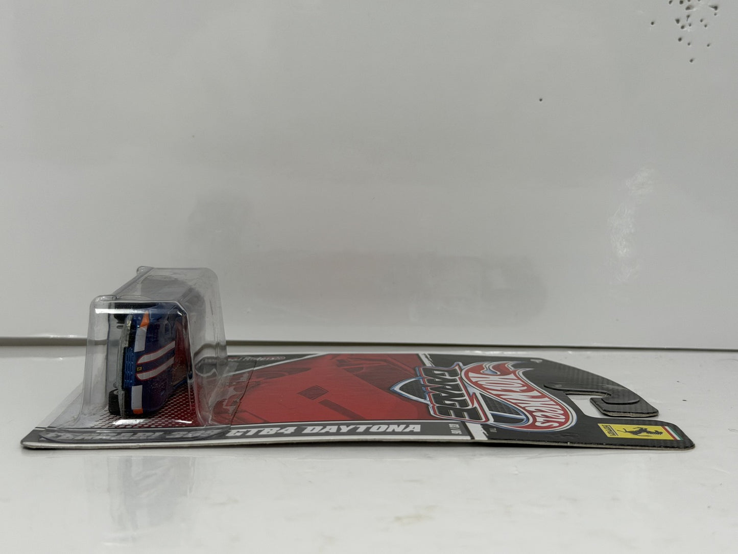 Hot Wheels Garage Ferrari 365 GTB4 Daytona 1:64 Diecast Real Riders