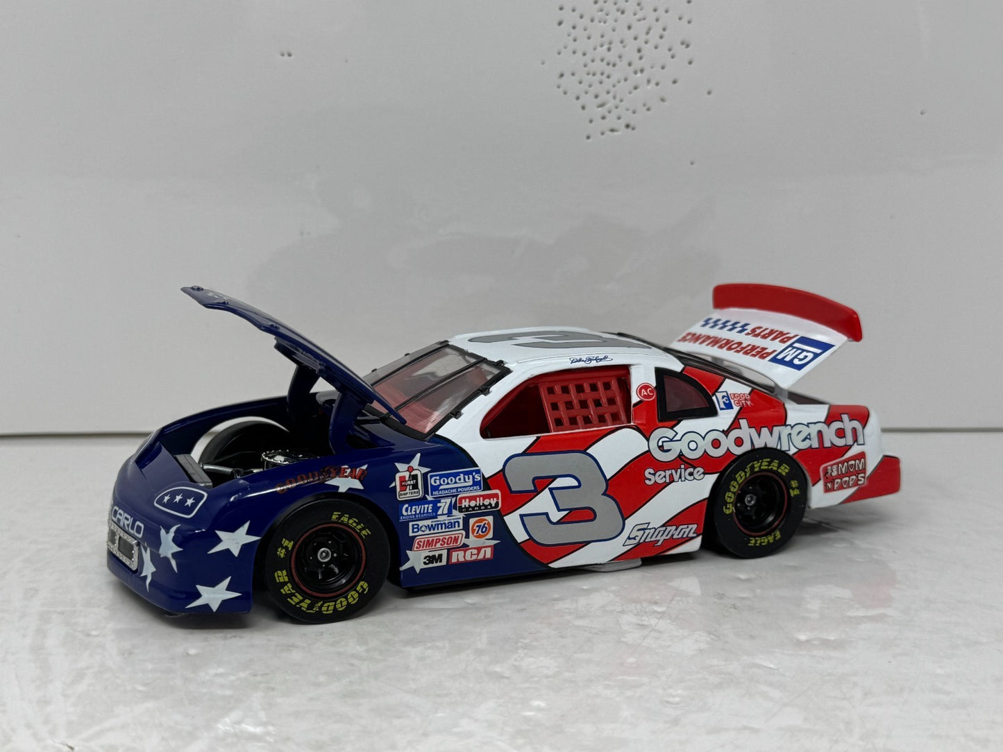 Action NASCAR #3 Dale Earnhardt 1996 Atlanta Monte Carlo 1:24 Diecast