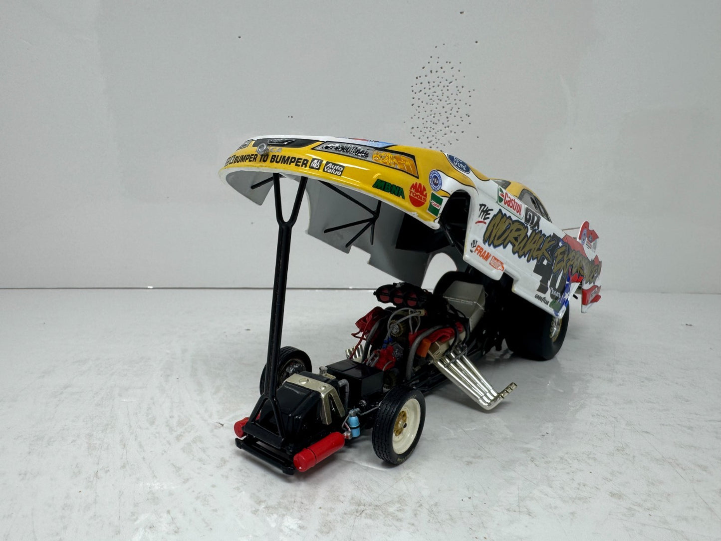 Action NHRA John Force 40th Anniv. Norwalk Raceway Park Castrol GTX 1:24 Diecast