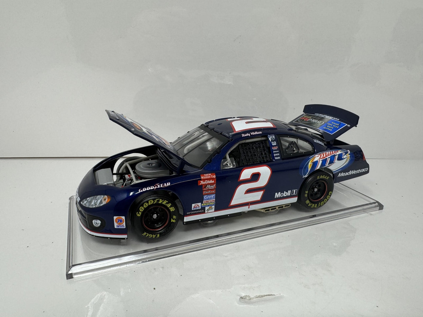 Action Nascar Rusty Wallace #2 Miller Lite 2003 Dodge Intrepid 1:24 Diecast
