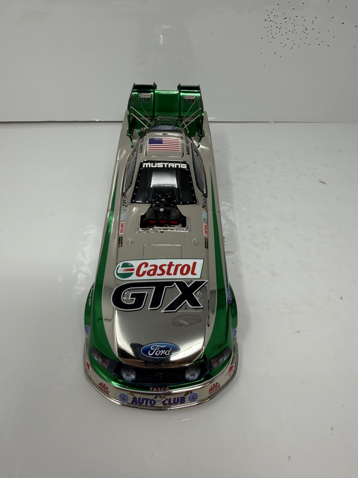 Action NHRA Mike Neff Castrol 2011 Ford Mustang Color Chrome 1:24 Diecast
