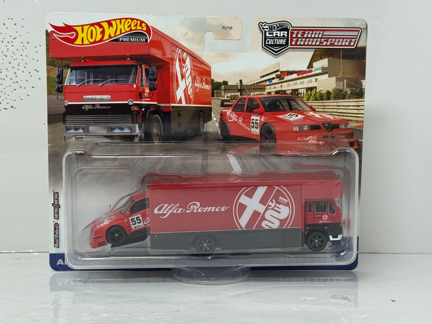 Hot Wheels Premium Team Transport #53 Alfa Romeo 155 & Fleet Flyer 1:64 Diecast