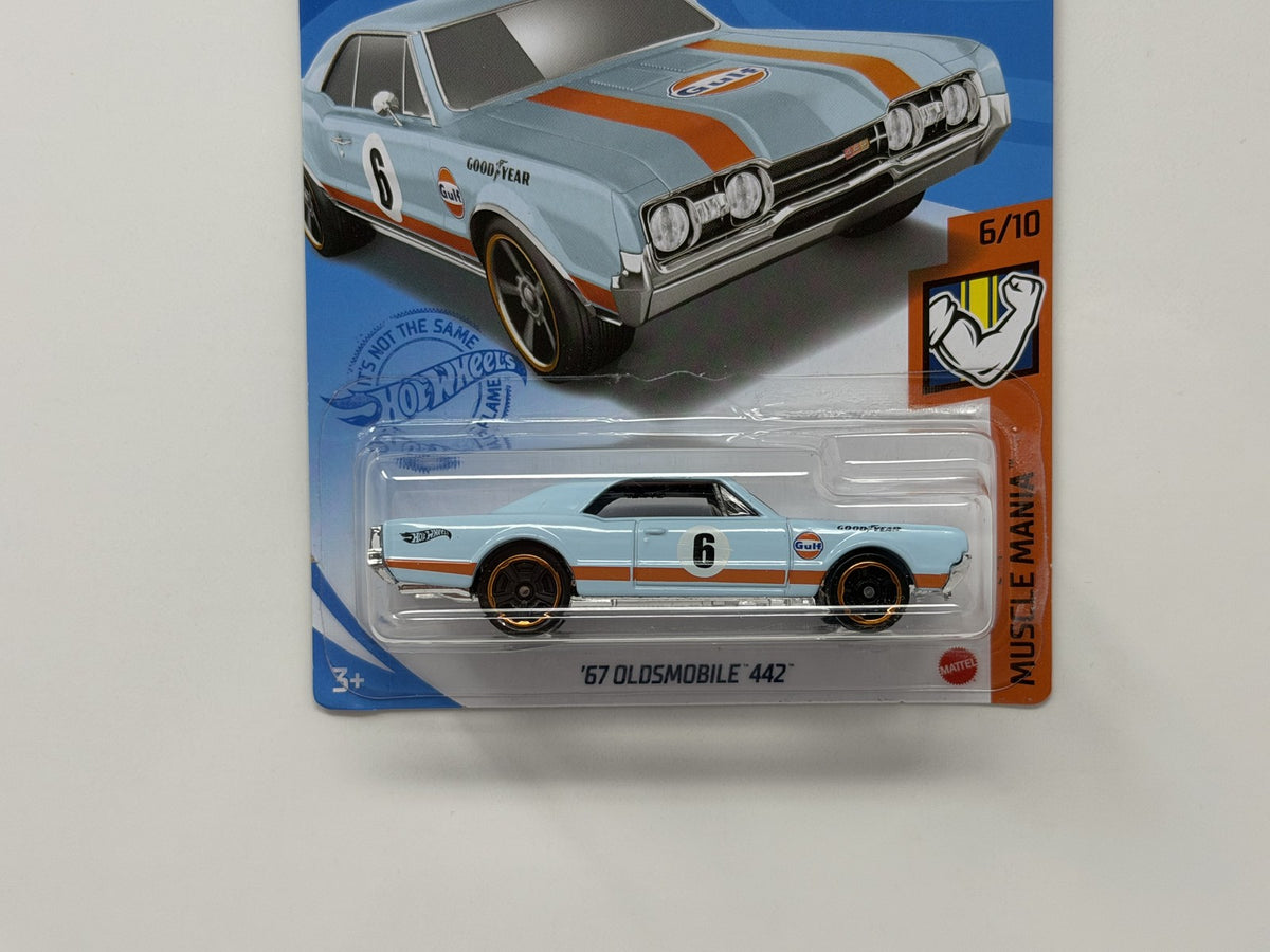 Hot Wheels Muscle Mania 1967 Oldsmobile 442 1:64 Diecast Gulf