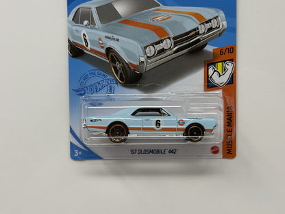 Hot Wheels Muscle Mania 1967 Oldsmobile 442 1:64 Diecast Gulf