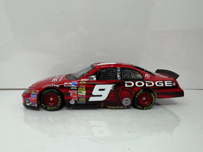 Action NASCAR Kasey Kahne #9 Dodge Dealers 2004 Dodge Intrepid BANK 1:24 Diecast