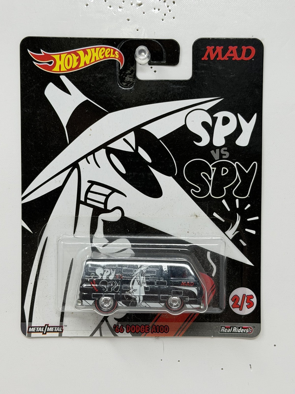 Hot Wheels MAD 1966 Dodge A100 Spy vs Spy 1:64 Diecast Real Riders