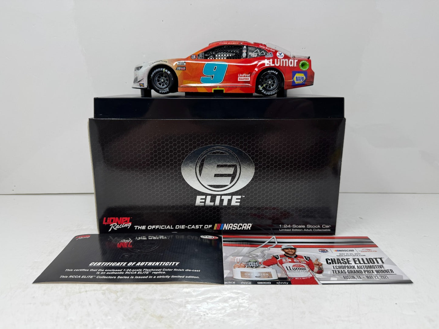 Lionel NASCAR Elite #9 Chase Elliott Llumar COTA Win Camaro 1:24 Diecast