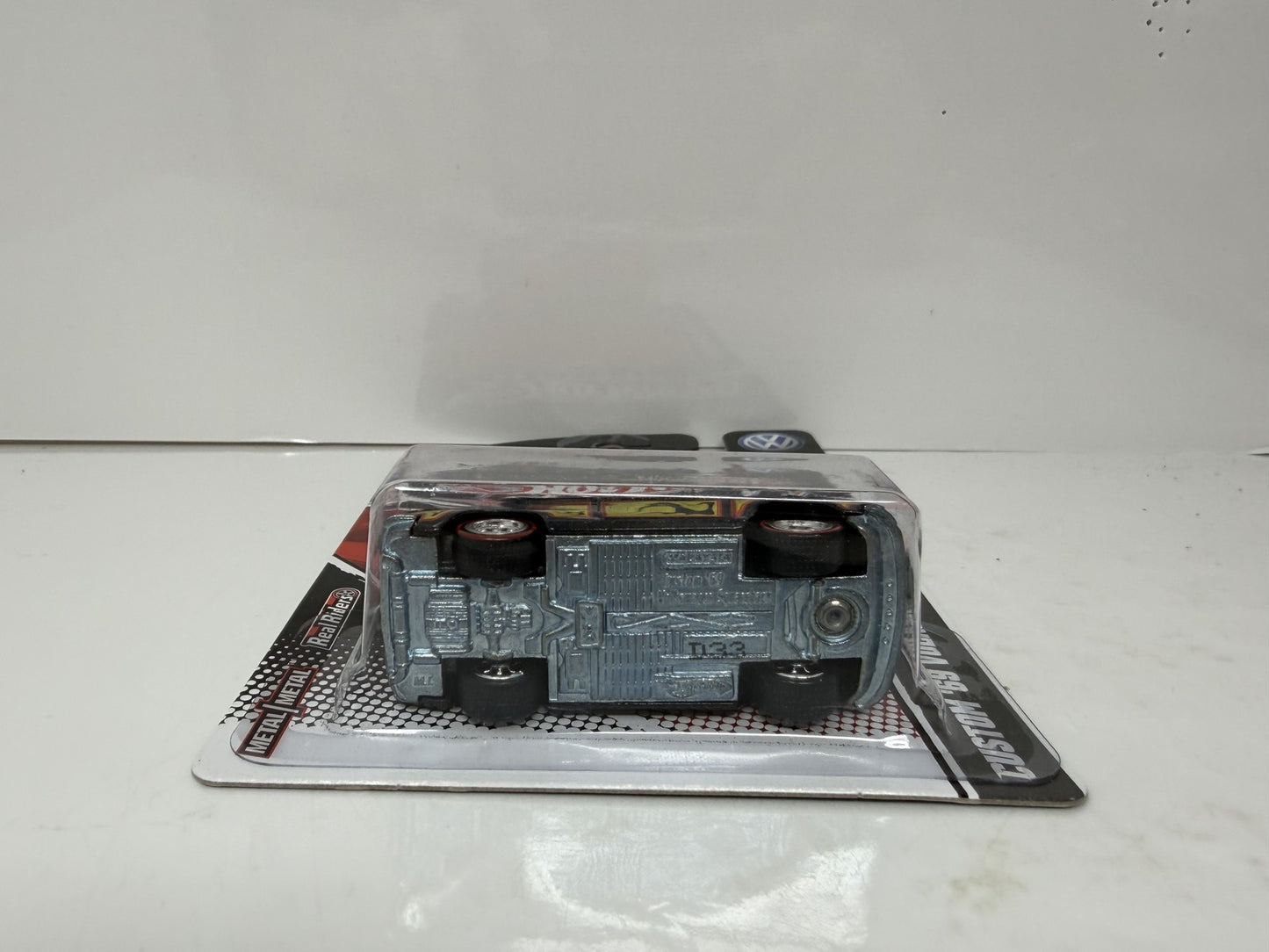 Hot Wheels Garage Custom 1969 Volkswagen Squareback 1:64 Diecast