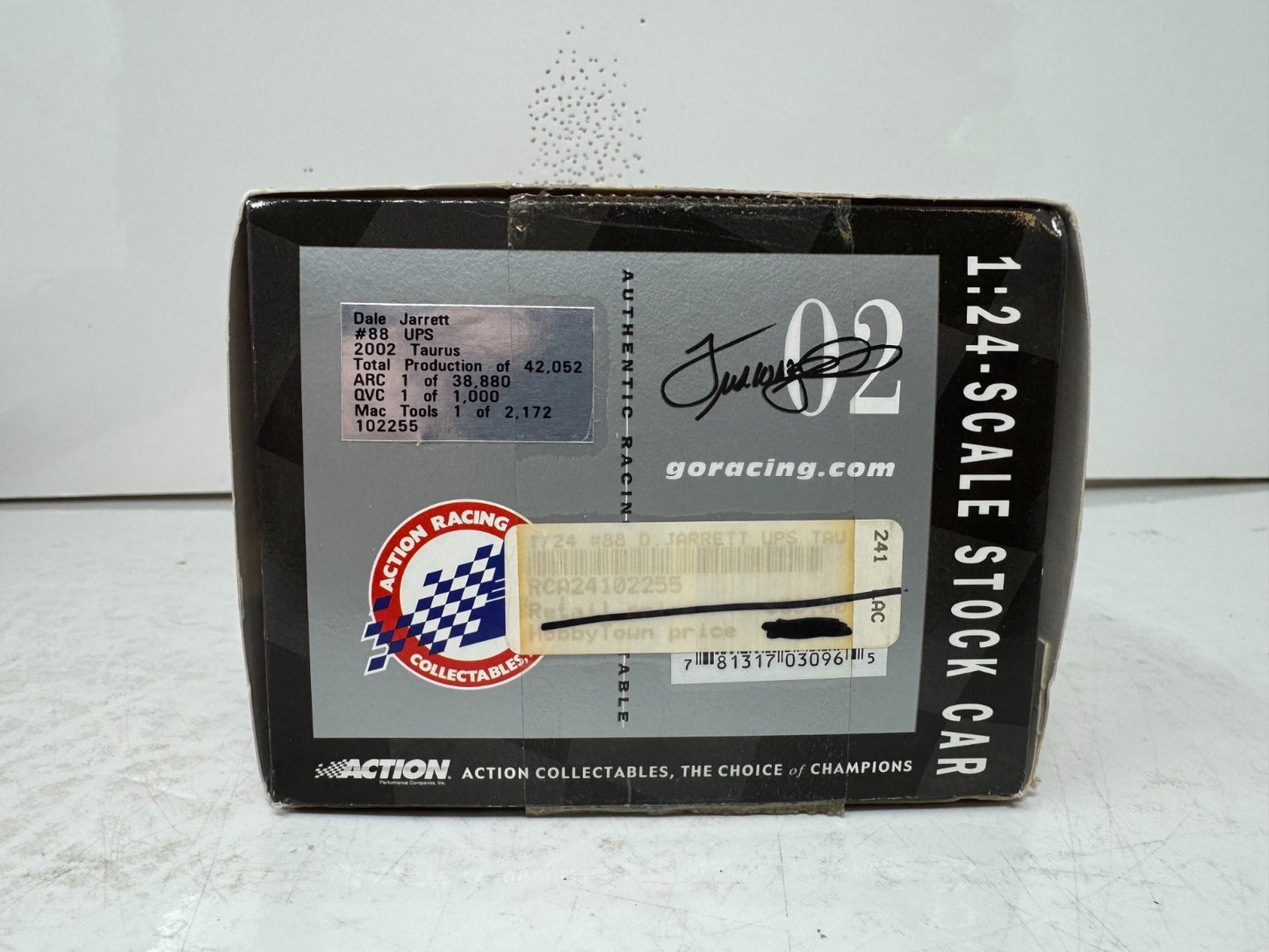 Action Nascar #88 Dale Jarrett UPS 2002 Ford Taurus 1:24 Diecast