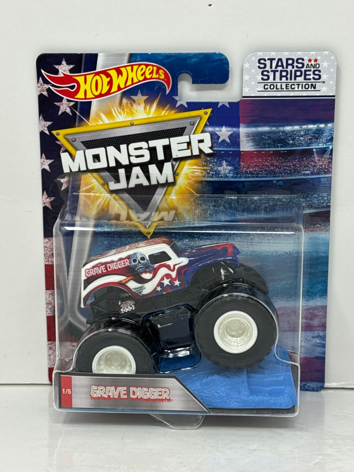 Hot Wheels Monster Jam Stars and Stripes Grave Digger 1:64 Diecast