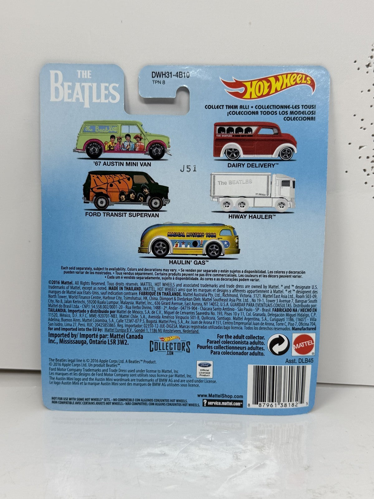 Hot Wheels The Beatles Sgt. Pepper 1967 Austin Mini Van 1:64 Diecast Real Riders