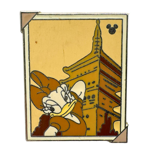 DLR Disney Daisy Pagoda Japan World Snapshots Hidden Mickey Trading Pin DC2S10