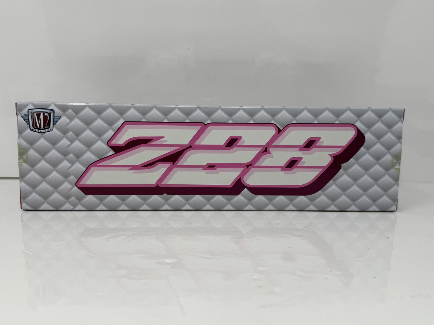 M2 Machines Z28 Chevrolet Camaro Z28 & Ramp Truck 1:64 Diecast