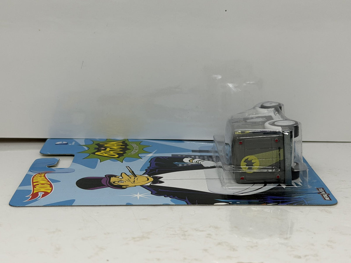Hot Wheels Batman Classic TV Series 1949 Ford COE 1:64 Diecast Real Riders