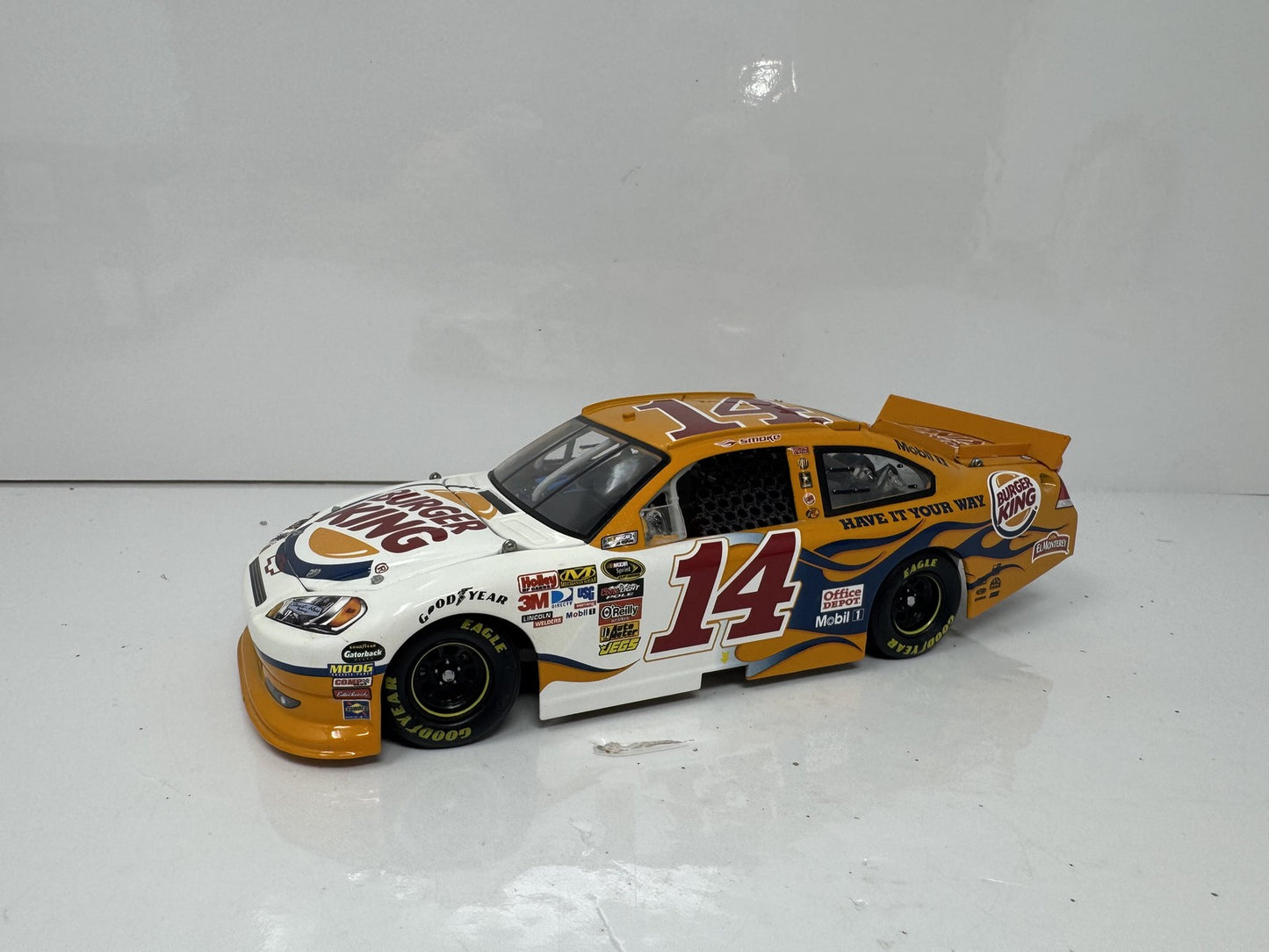 Lionel NASCAR Tony Stewart #14 Burger King 2011 Chevrolet Impala 1:24 Diecast