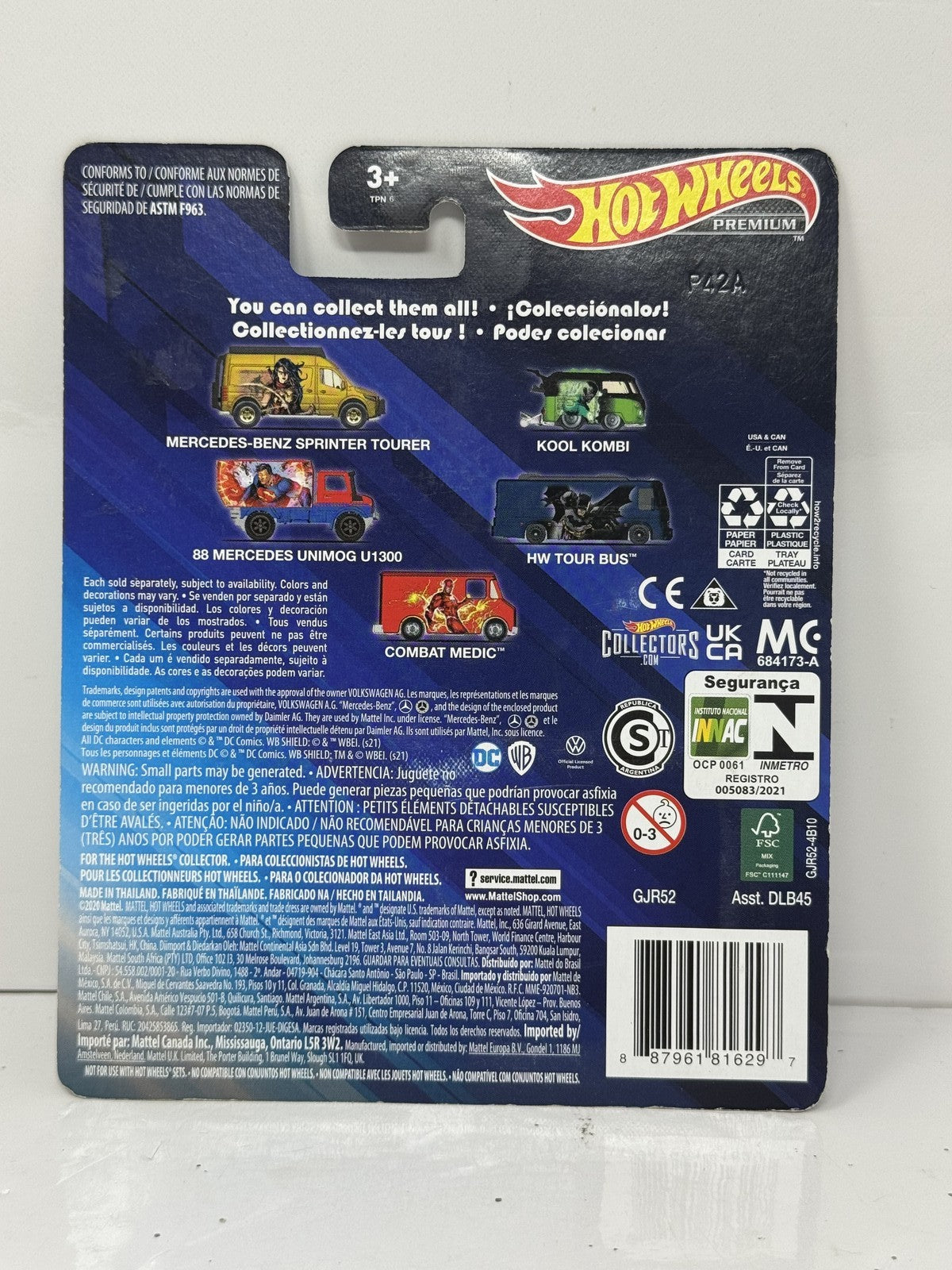 Hot Wheels Premium DC HW Tour Bus Batman 1:64 Diecast