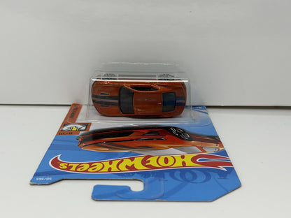 Hot Wheels Muscle Mania 2018 Chevrolet Camaro SS 1:64 Diecast Orange