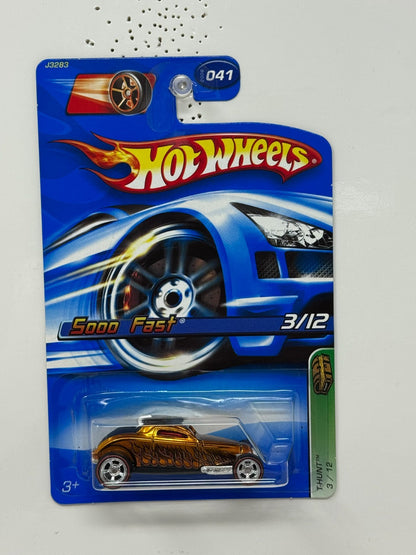 Hot Wheels T-Hunt Sooo Fast 1:64 Diecast Real Riders