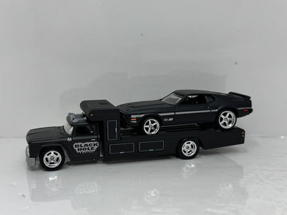 Hot Wheels Premium Boulevard 1971 Mustang Mach 1 & Black Hole Hauler 164 Diecast