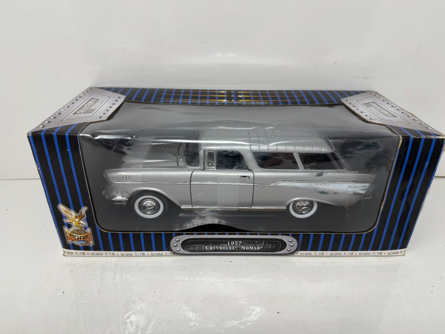 Yat Ming Road Signature 1957 Chevrolet Nomad 1:18 Diecast