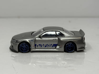 Kaido House Mini GT Nissan Skyline GT-R (R34) Kaido Works Shinjuku 1:64 Diecast