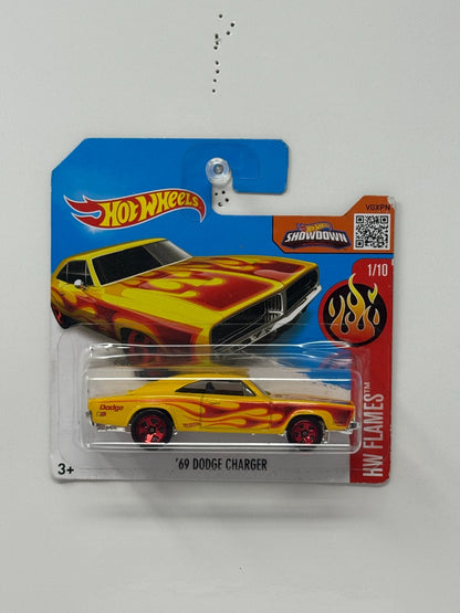 Hot Wheels Flames 1969 Dodge Charger 1:64 Diecast Short Card Yellow Flames