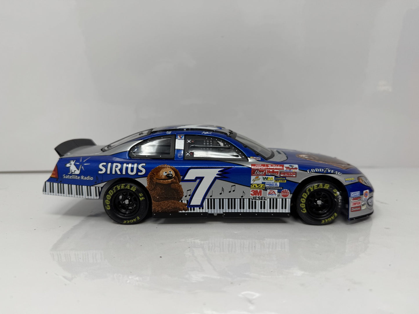 Action Nascar Casey Atwood #7 Sirius Muppets 2002 Dodge Intrepid 1:24 Diecast