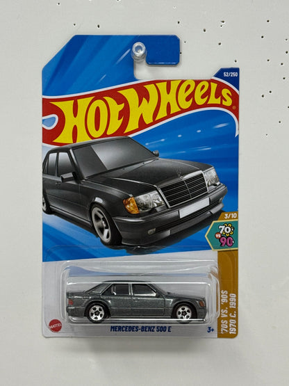 Hot Wheels 70s vs 90s Mercedes-Benz 500 E 1:64 Diecast Gray