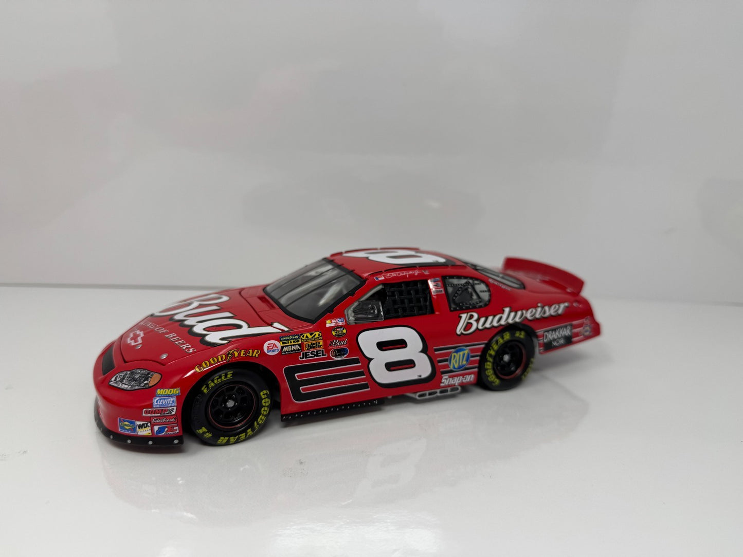 Action NASCAR Dale Earnhardt Jr #8 Budweiser 2004 Monte Carlo 1:24 Diecast