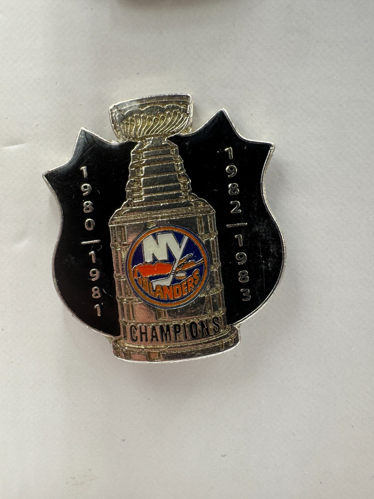 New York Islanders 1980 1981 1982 1983 Stanley Cup NHL Lapel Pin