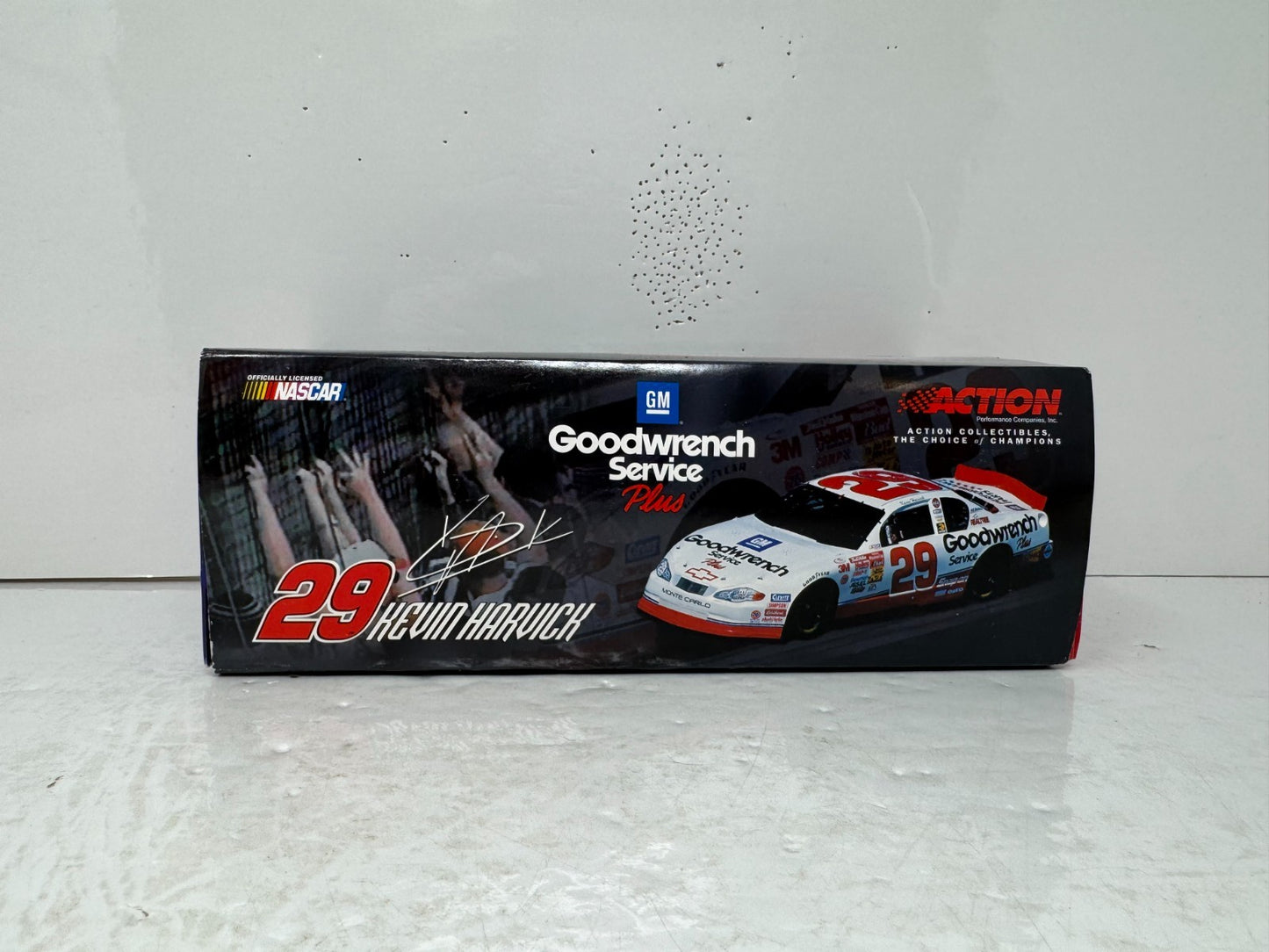 Action NASCAR #29 Kevin Harvick Service Plus 2001 Monte Carlo 1:24 Diecast
