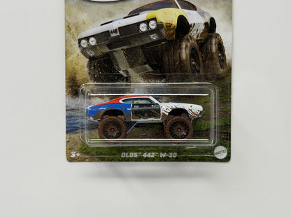 Hot Wheels Mud Runners Oldsmobile 442 W-30 1:64 Diecast