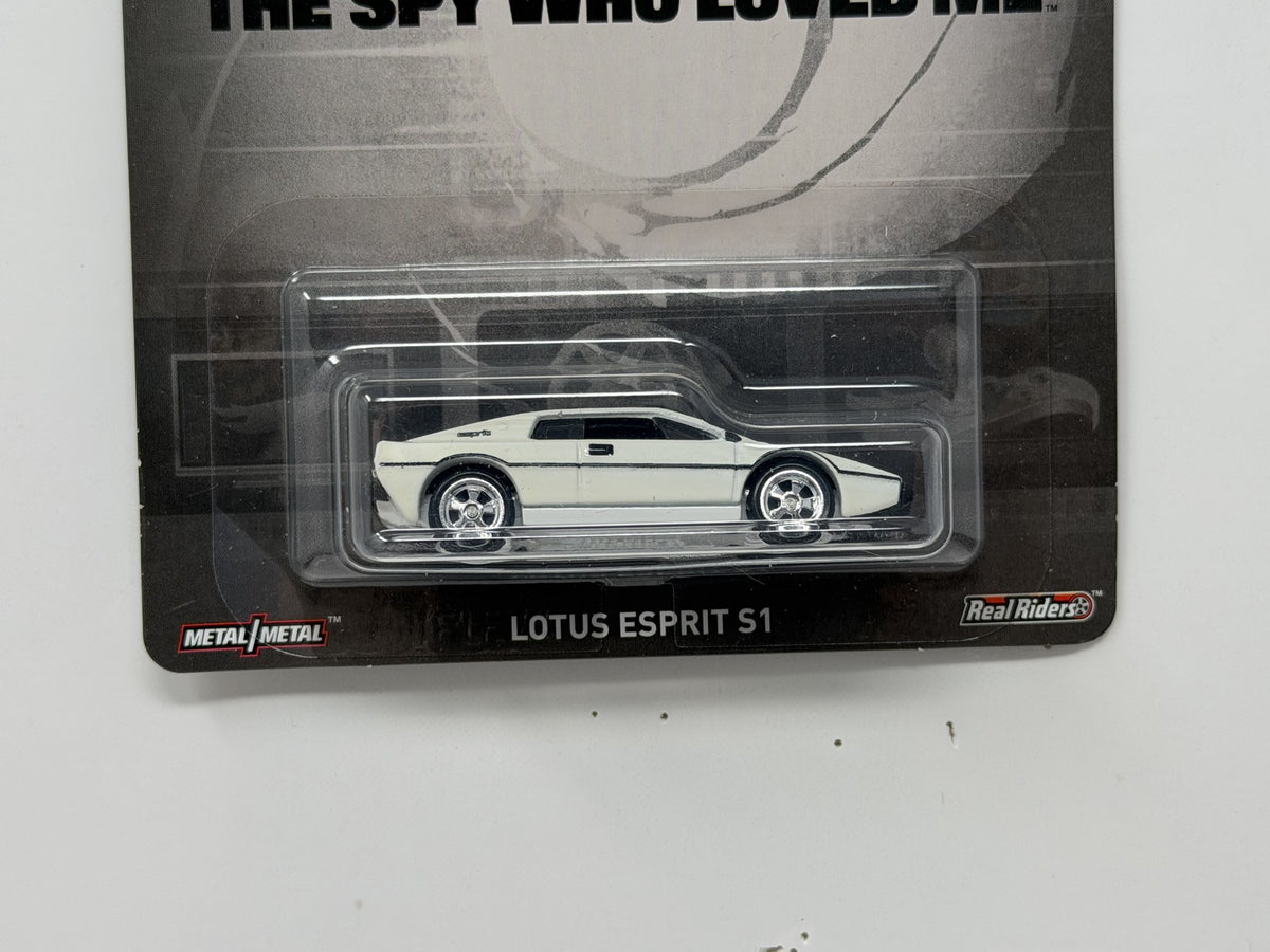 Hot Wheels Premium 007 James Bond Lotus Esprit S1 1:64 Real Riders