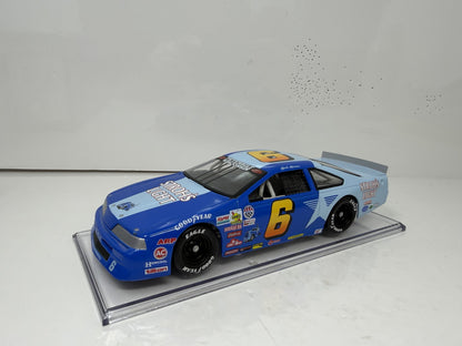 Action Nascar Mark Martin #6 Stroh's Light 1989 Ford Thunderbird 1:24 Diecast
