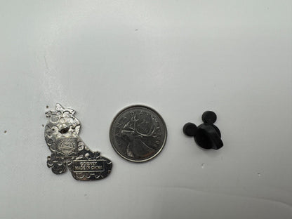 Disney Queen of Hearts Villain Shoes Trading Pin DC1S14