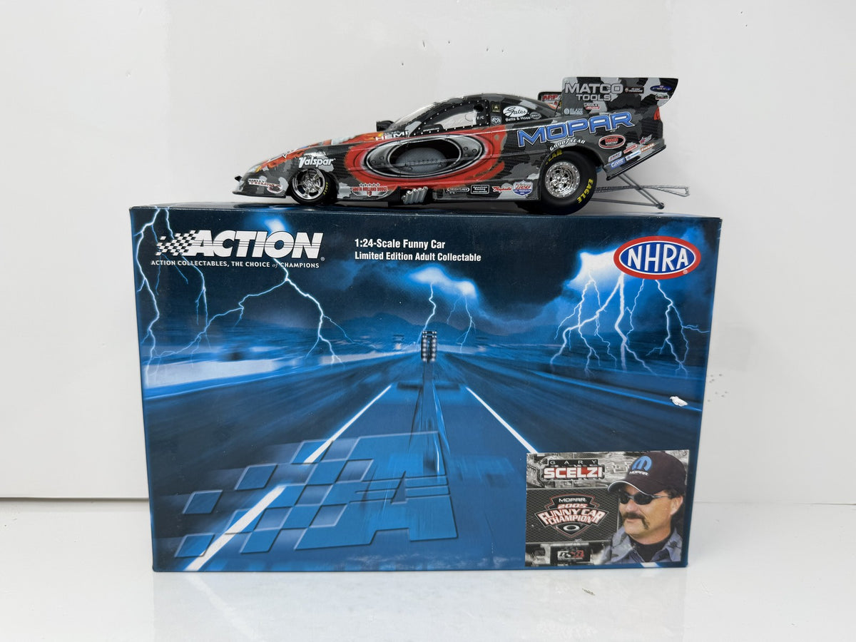 Action NHRA Gary Scelzi Mopar Oakley 2005 Charger Black Pearl 1:24 Diecast