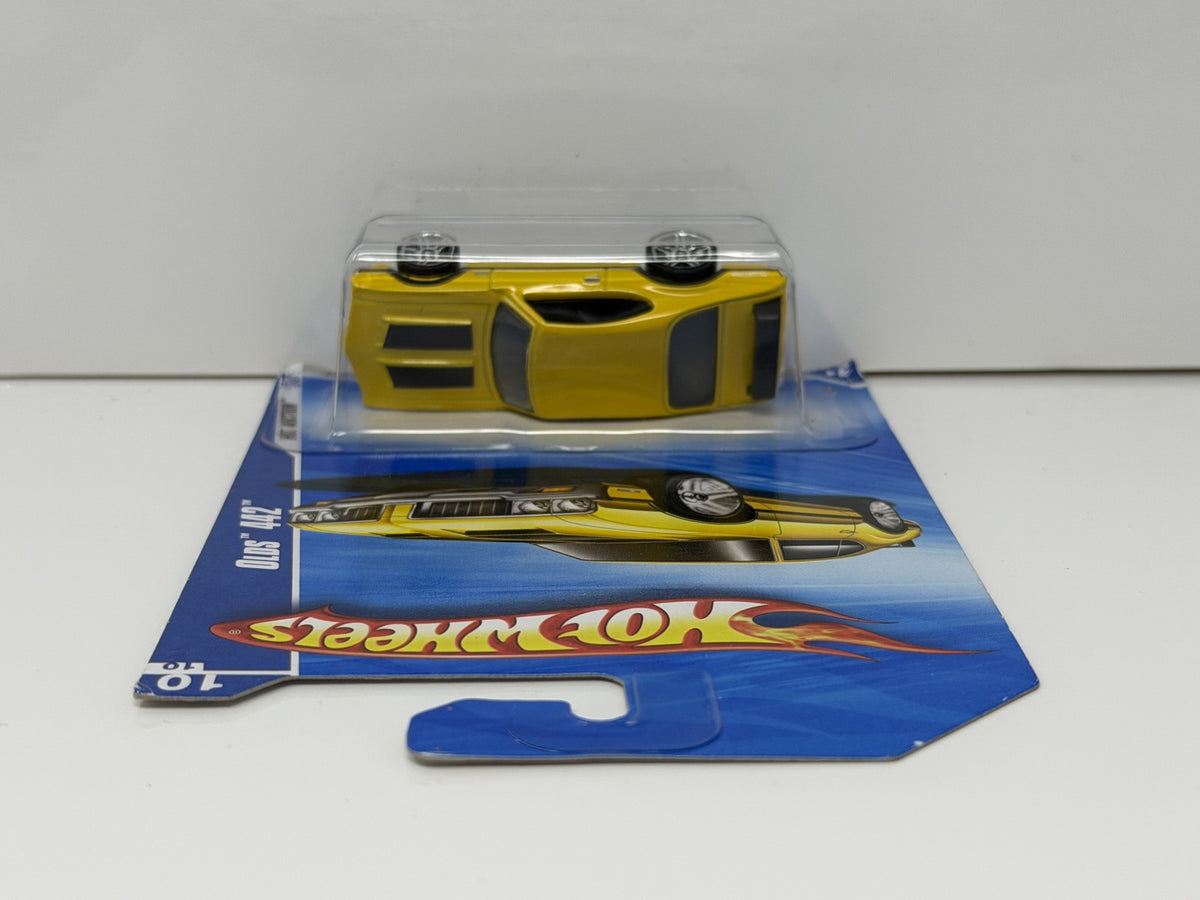 Hot Wheels Hot Auction Oldsmobile 442 1:64 Diecast Yellow