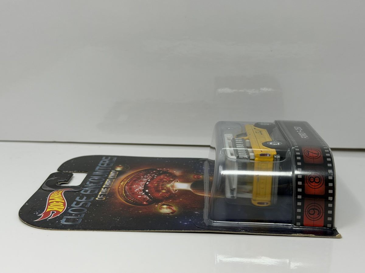 Hot Wheels Retro Entertainment Close Encounters Ford F-250 1:64 Diecast Yellow