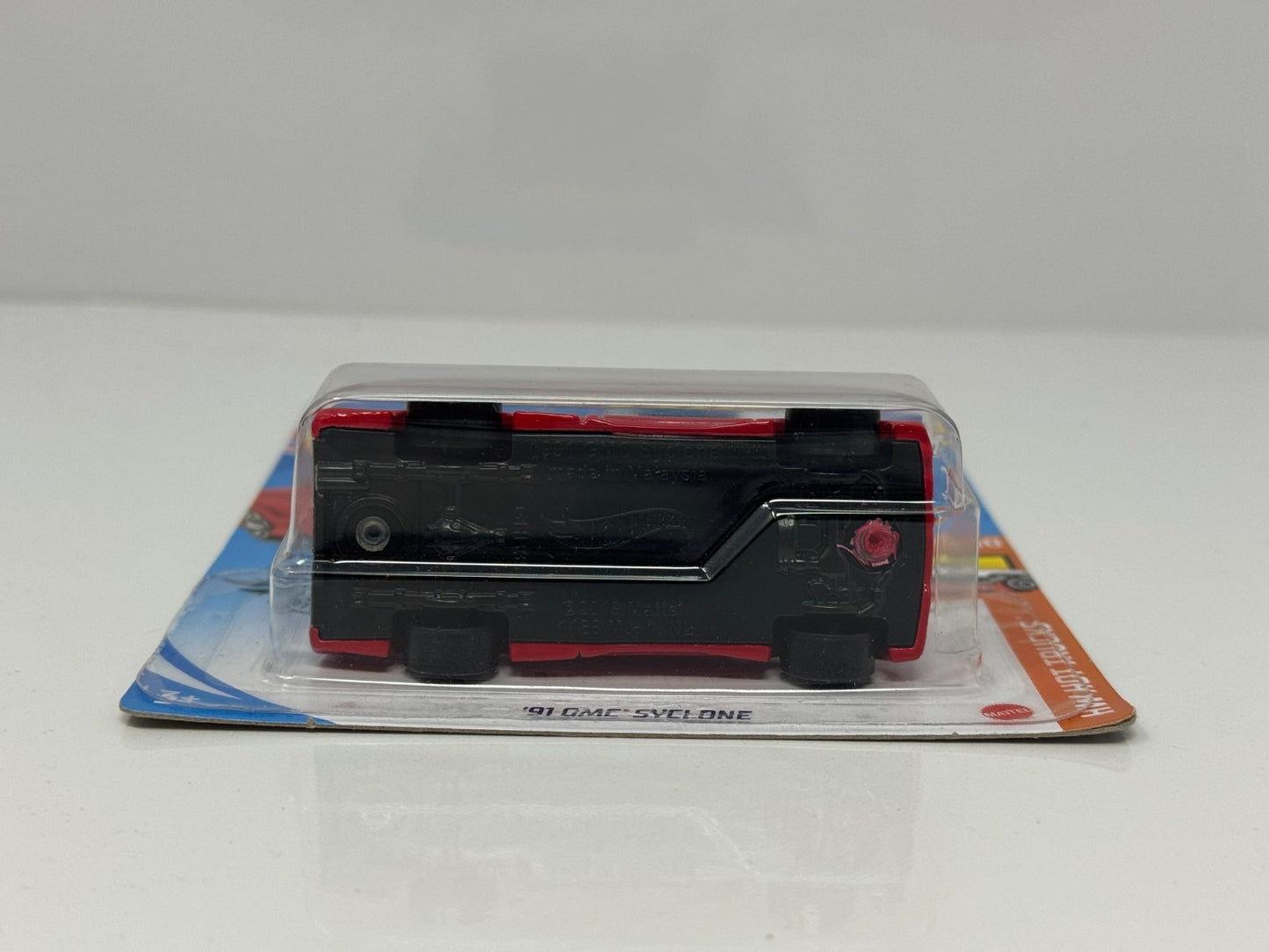 Hot Wheels Hot Trucks 1991 GMC Syclone 1:64 Diecast V3