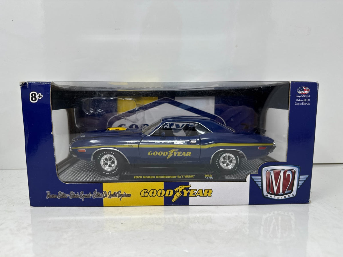 M2 Machines Goodyear 1970 Dodge Challenger R/T HEMI 1:24 Diecast
