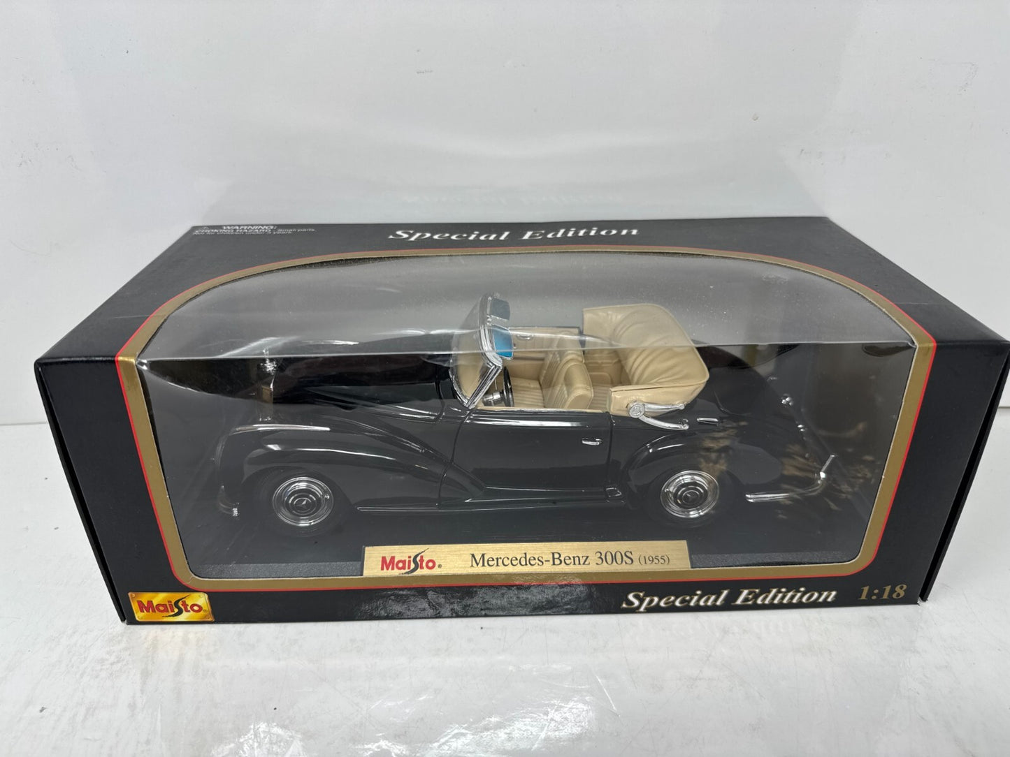 Maisto 1955 Mercedes-Benz 300S Special Edition 1:18 Diecast
