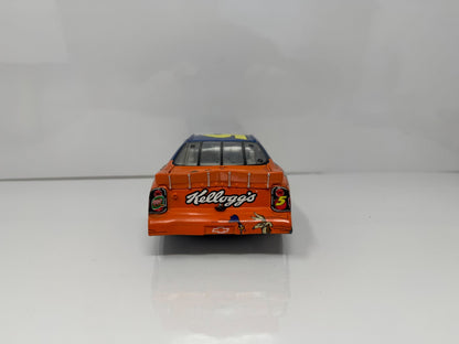 Action NASCAR Terry Labonte #5 Kellogg’s Looney Tunes 2002 Chevy 1:24 Diecast