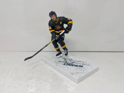 McFarlane NHL Trevor Linden Vancouver Canucks Figure Auto Signed